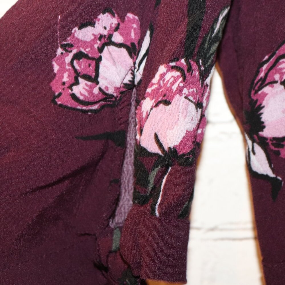 💜 Wild Fable Romper · Size XXL · Dark Purple Floral · 3/4 Sleeves · Has Pockets - Picture 3 of 6